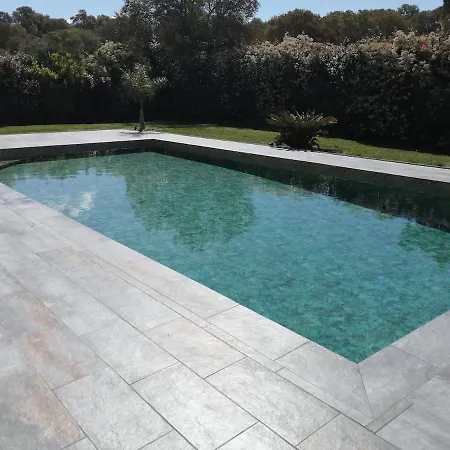 300m2 Piscine Chauffee Et Jacuzzi-spa De Nage * Afa