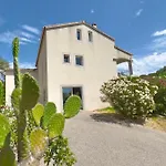300m2 Piscine Chauffee Et Jacuzzi-spa De Nage * Afa